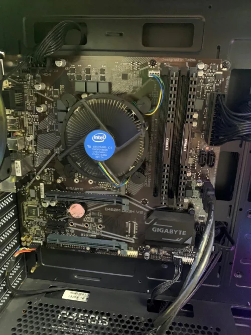 PC Gamer Gama de Entrada MSI Mag Forge 100R - Imagen 2