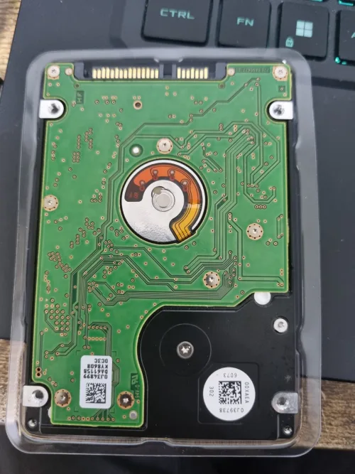 Disco duro 2.5 para notebook 500gb  hgst usado