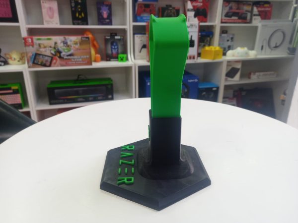 Base para audífonos con diseño de razer. - Imagen 3