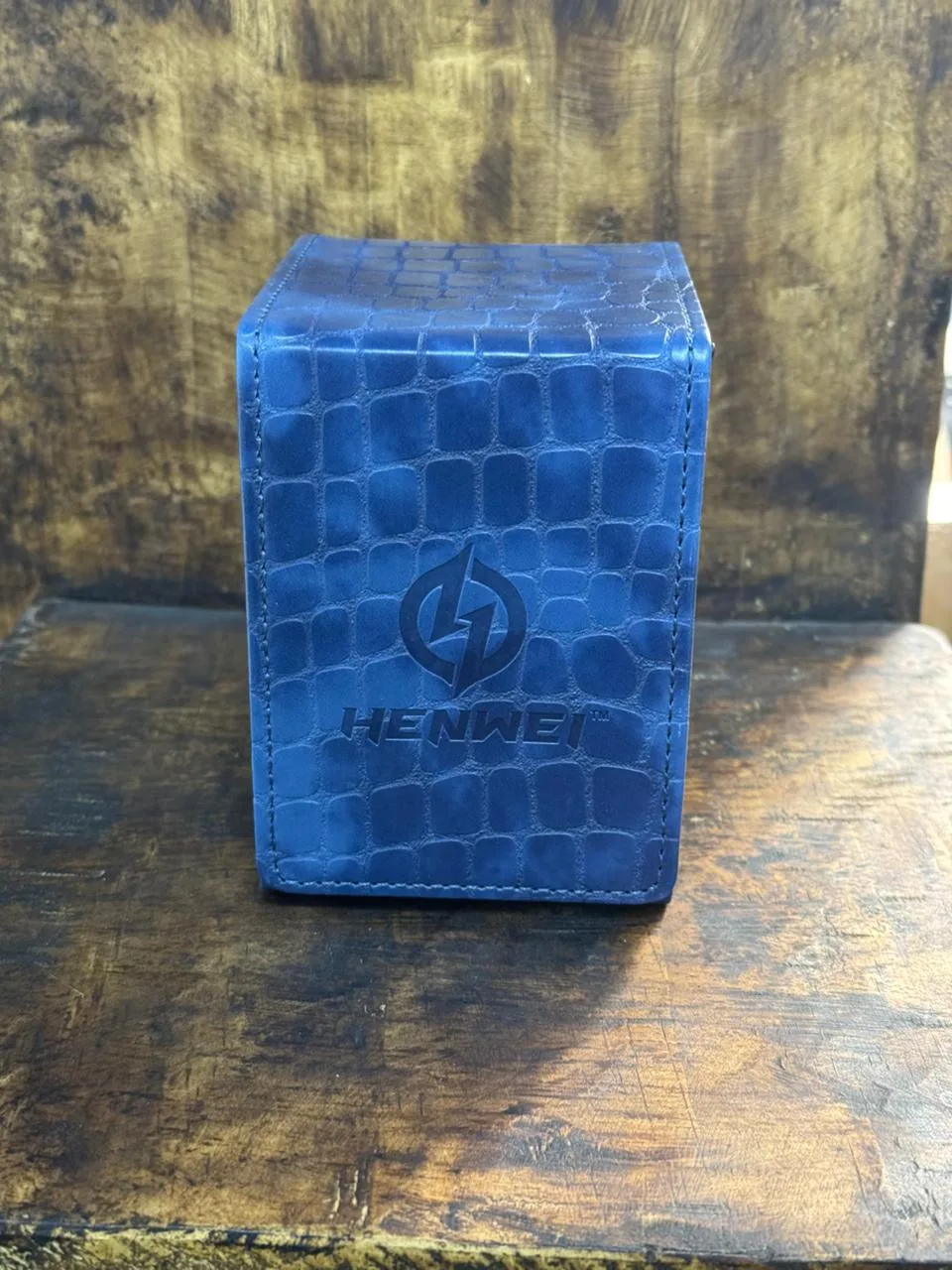 Deck Box TCG Caja Cartas Mazo Henwei Diseño Piel de Serpiente Color Rojo Azul