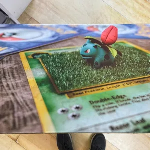 Playmat - Mousepad 35X60Cm Diseño Pokemon Ivysaur