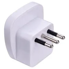 Adaptador Multinorma 10A 2P+T