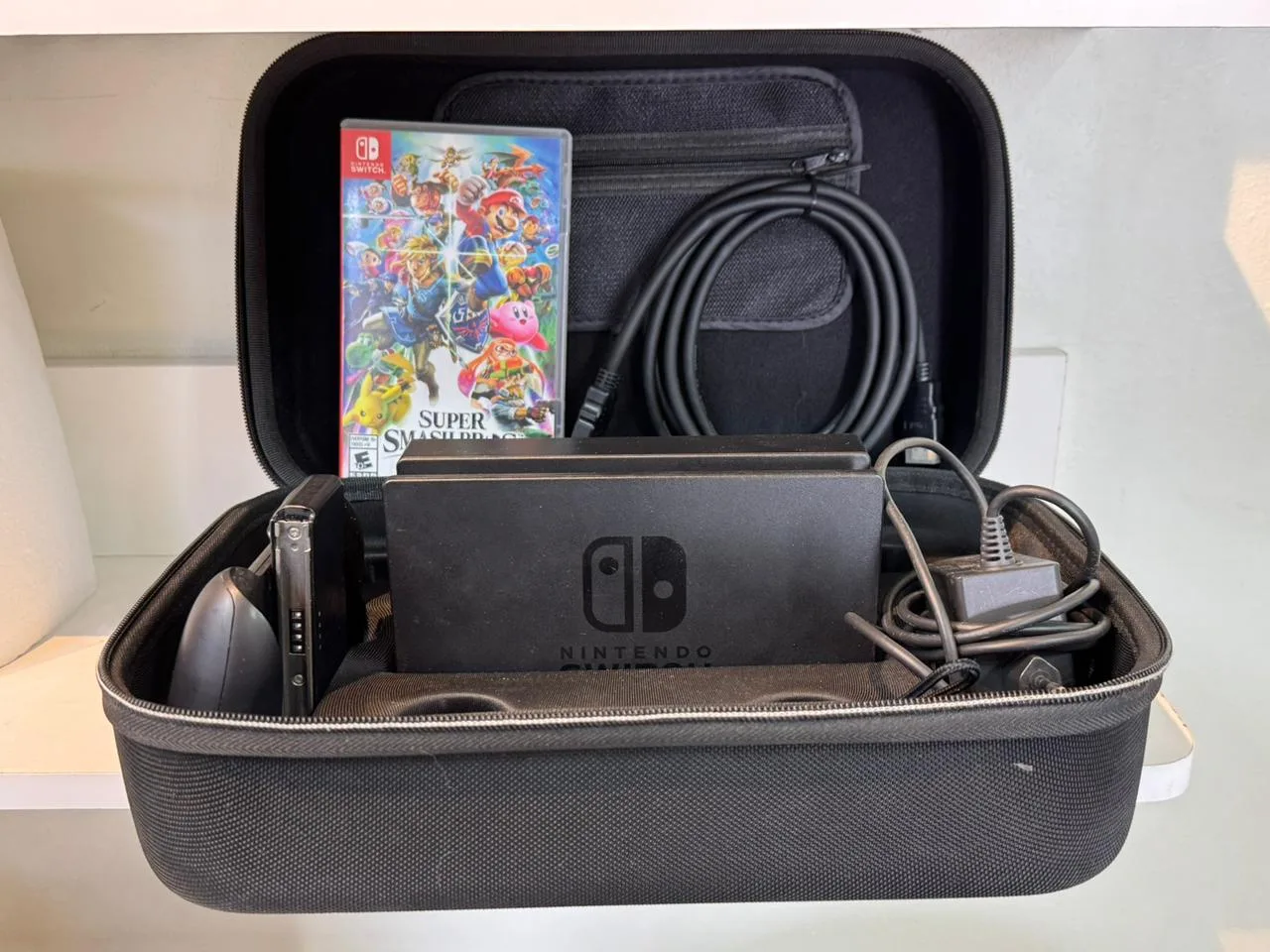 Consola Nintendo Switch V1 HAC-001 Segunda Mano, Con Carcasa de Pikachu, Incluye Super Smash Bros Switch, Con Bolso Rigido de Regalo - Imagen 2