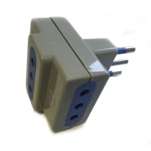 ENCHUFE TRIPLE C/TIERRA 10A GRIS INTROTECH R0203