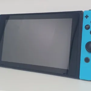 Consola Nintendo Switch (Semi Nueva con Caja)
