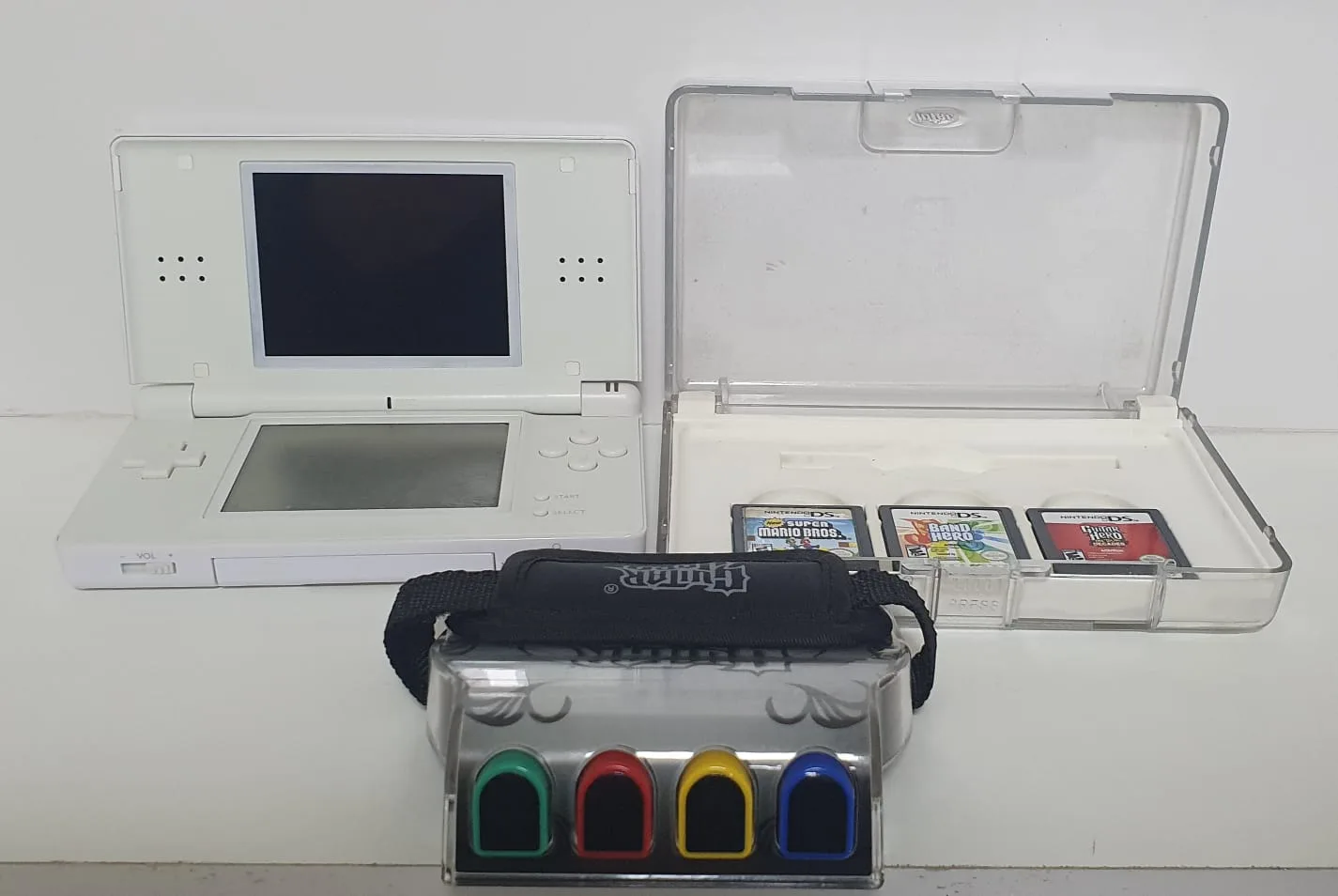 Nintendo DS Lite Blanca + 3 Juegos Originales + Grip Guitar Hero